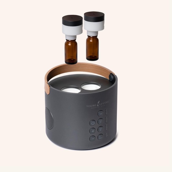 SOLD!! NEW YOUNG LIVING DUET BLUE TOOTH SPEAKER DIFFUSER WITH 8 Essential Oils - Picture 4 of 15